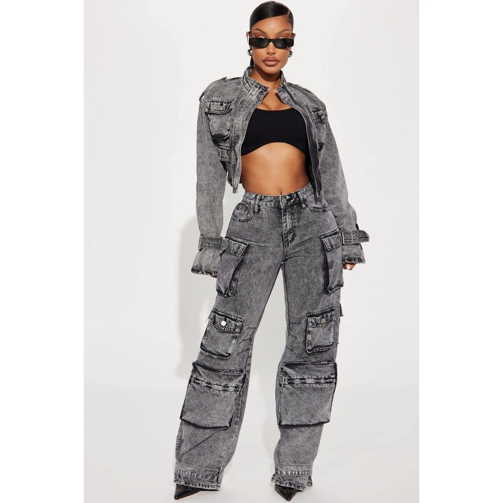 Acid Wash Cargo Jeans🔲